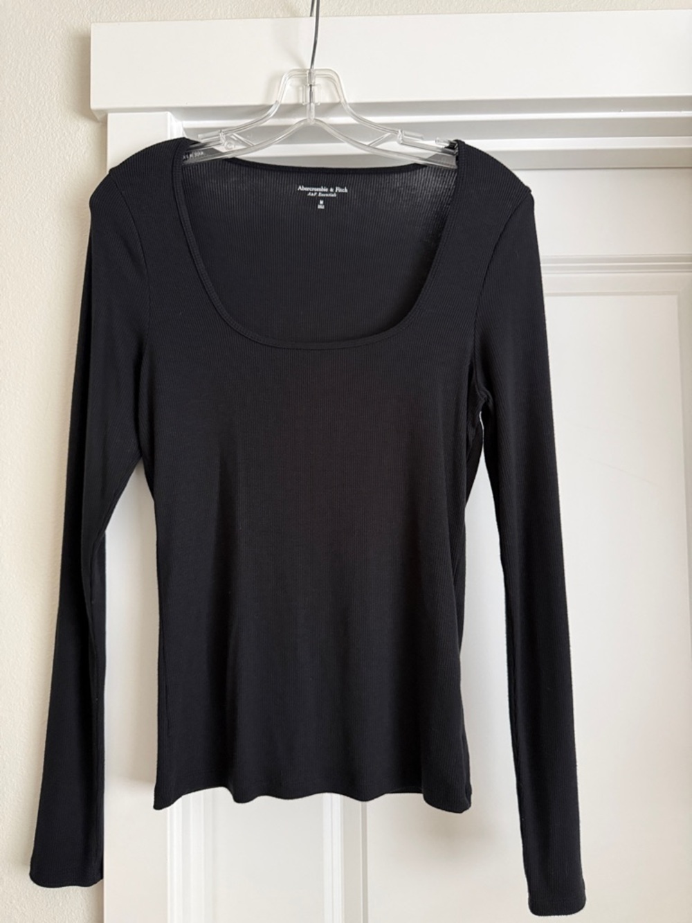 Abercrombie & Fitch Black Ribbed Scoop-Neck Long Sleeve Tee - Slim Fit